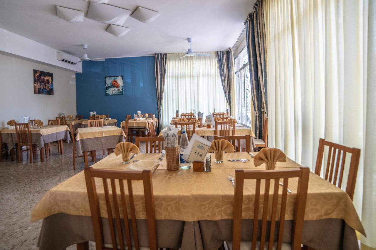 Hotel Sayonara Milano Marittima Exterior photo